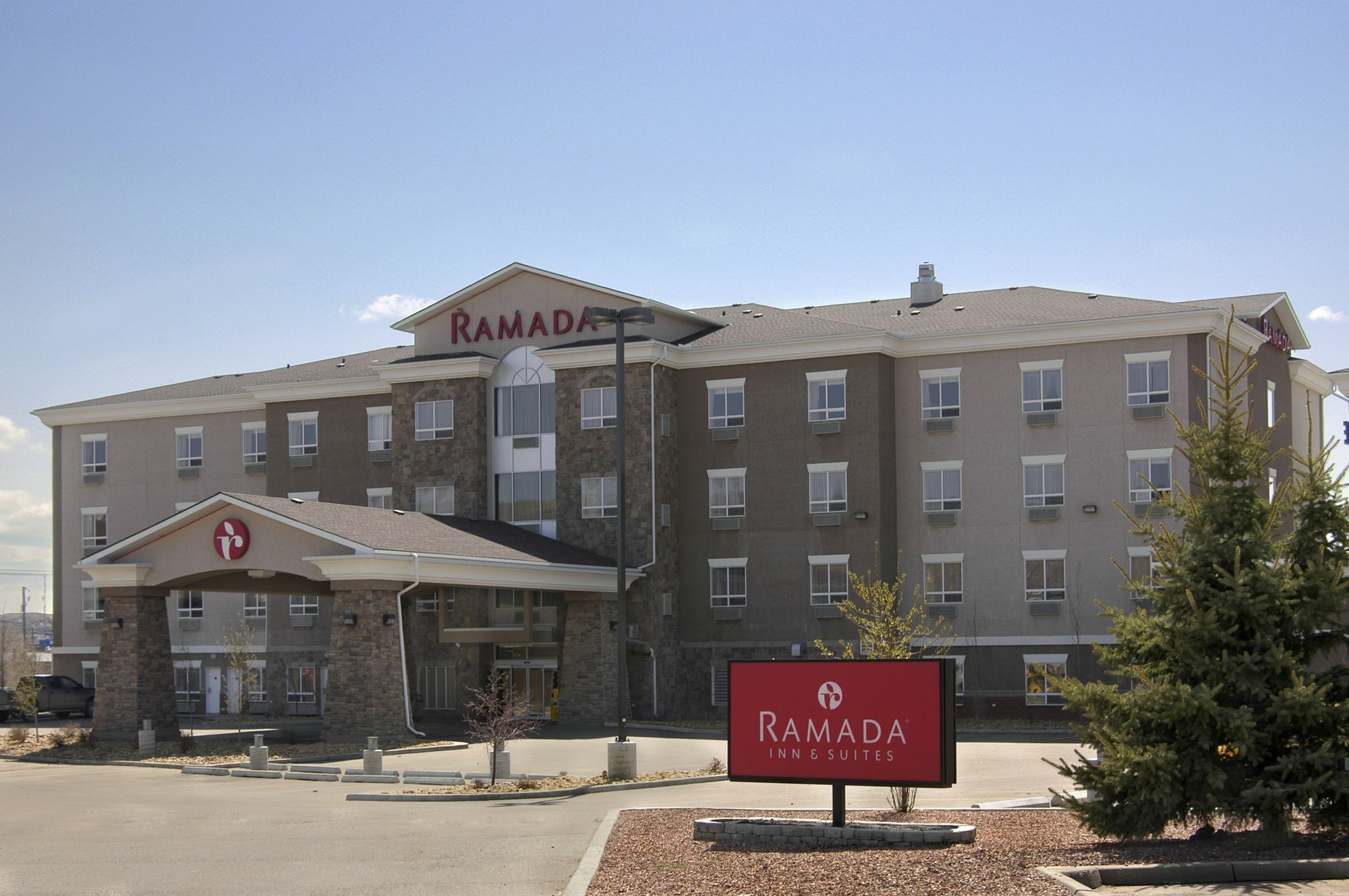 Ramada By Wyndham Drumheller Hotel & Suites Ngoại thất bức ảnh